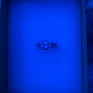 bought the ring for a promise ring for my gf and it didn’t fit her